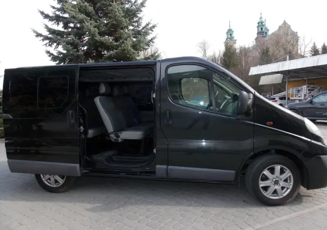 OPEL Vivaro L1H1 Tour