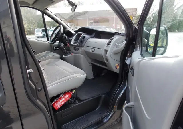 OPEL Vivaro L1H1 Tour