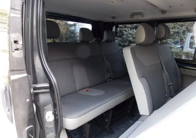 OPEL Vivaro L1H1 Tour