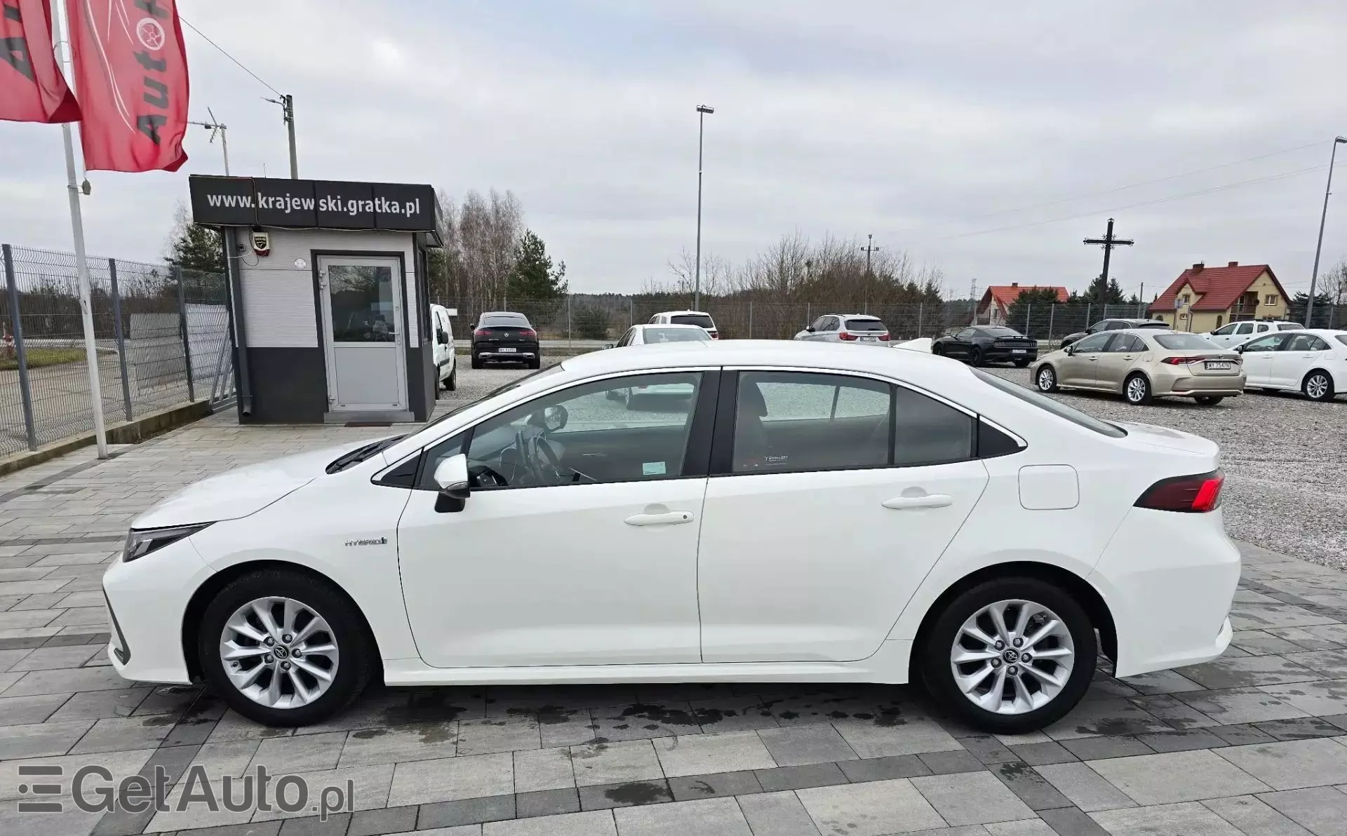 TOYOTA Corolla 1.8i (122 KM) Hybrid CVT