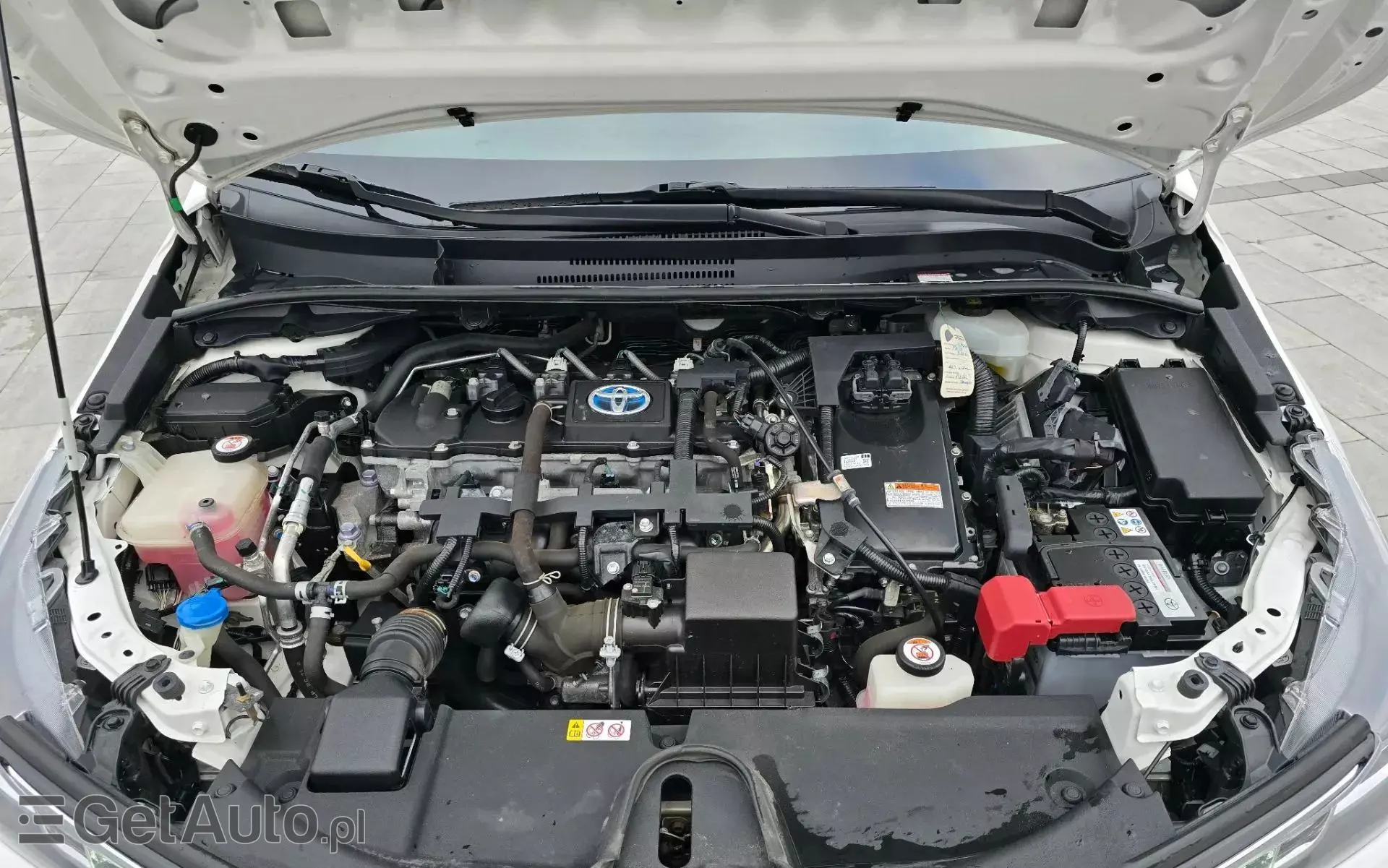 TOYOTA Corolla 1.8i (122 KM) Hybrid CVT