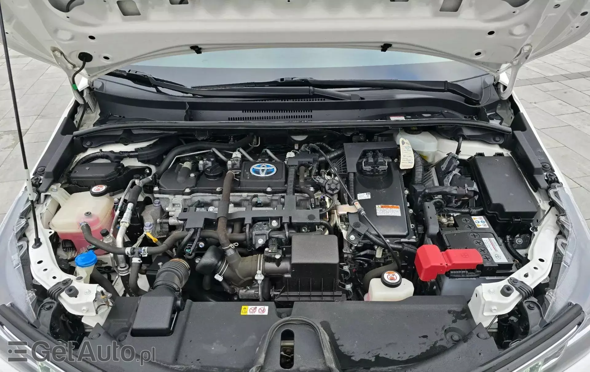 TOYOTA Corolla 1.8i (122 KM) Hybrid CVT