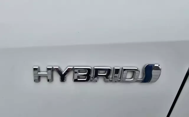 TOYOTA Corolla 1.8i (122 KM) Hybrid CVT