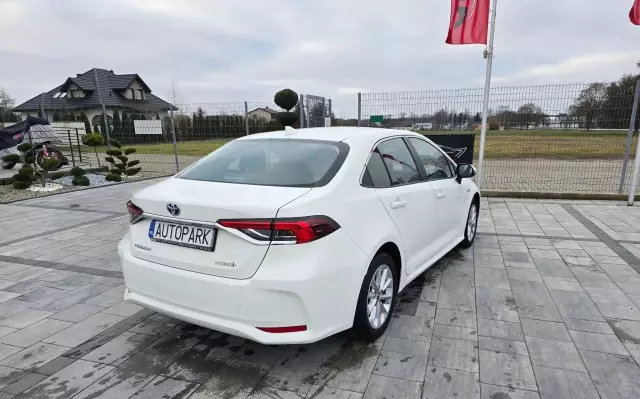 TOYOTA Corolla 1.8i (122 KM) Hybrid CVT
