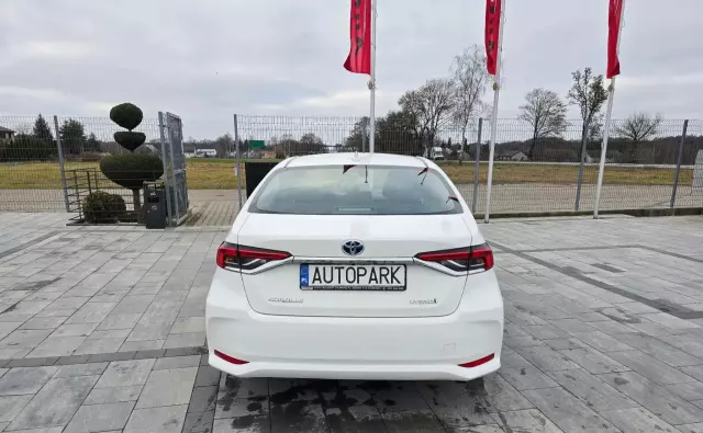 TOYOTA Corolla 1.8i (122 KM) Hybrid CVT