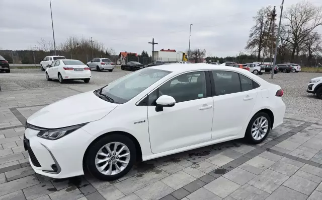 TOYOTA Corolla 1.8i (122 KM) Hybrid CVT