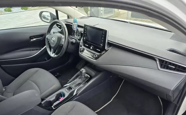 TOYOTA Corolla 1.8i (122 KM) Hybrid CVT