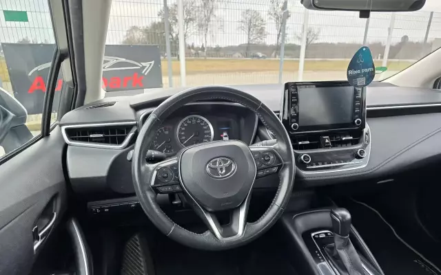 TOYOTA Corolla 1.8i (122 KM) Hybrid CVT