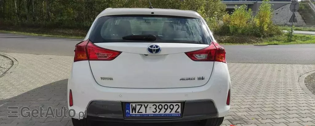 TOYOTA Auris 