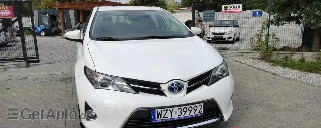 TOYOTA Auris 