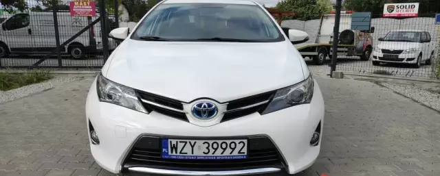 TOYOTA Auris 