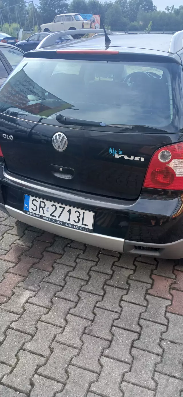 VOLKSWAGEN Polo 