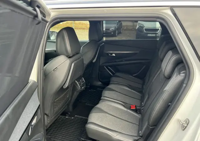 PEUGEOT 5008 1.5 BlueHDi GT S&S EAT8