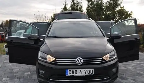 VOLKSWAGEN Golf Sportsvan 