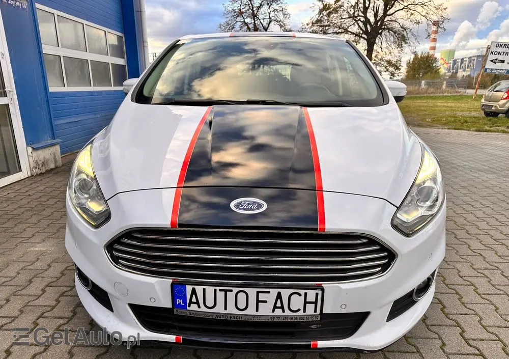 FORD S-Max 2.0 TDCi Titanium PowerShift