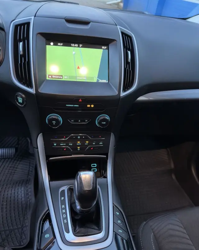 FORD S-Max 2.0 TDCi Titanium PowerShift