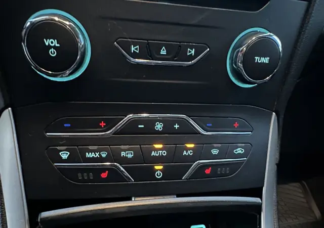 FORD S-Max 2.0 TDCi Titanium PowerShift