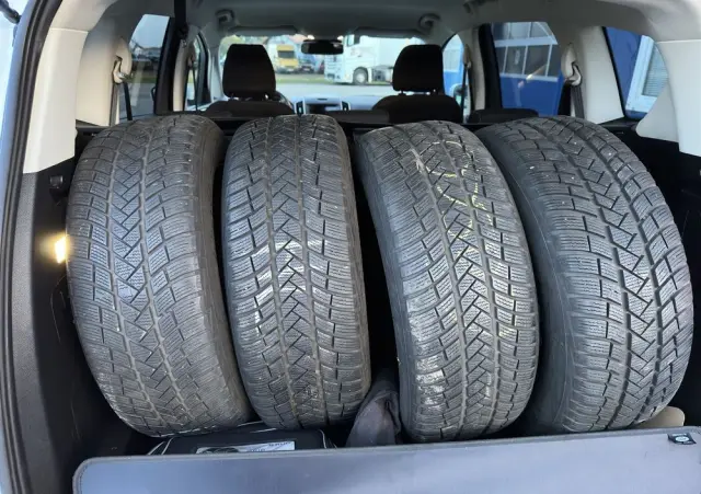 FORD S-Max 2.0 TDCi Titanium PowerShift