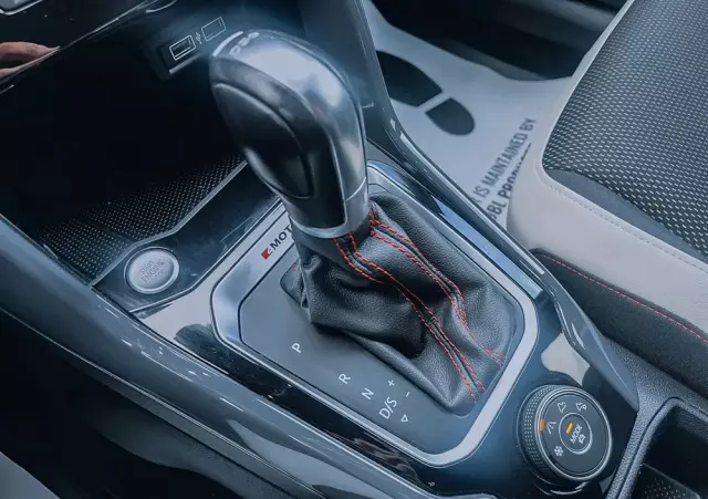 VOLKSWAGEN T-Roc 2.0 TSI 4Motion Premium DSG