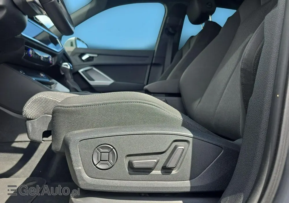 AUDI Q3 35 TFSI S tronic