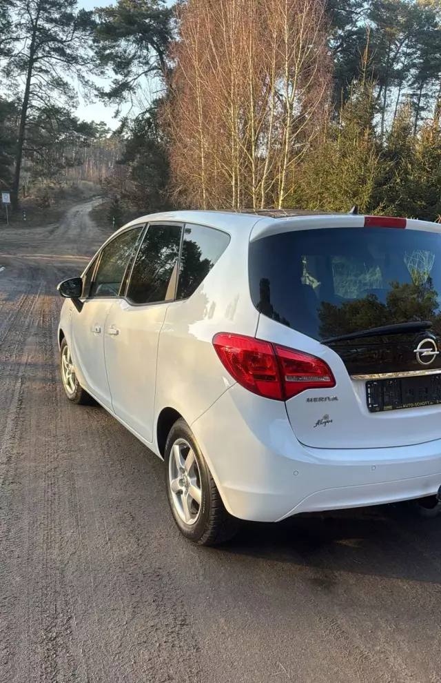 OPEL Meriva 