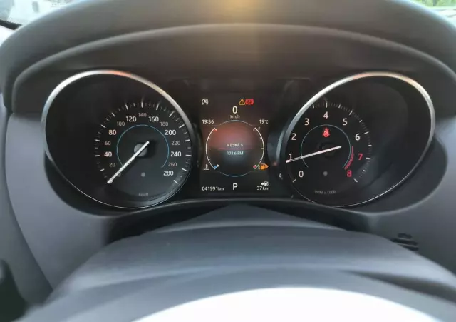 JAGUAR XE 2.0 T Prestige