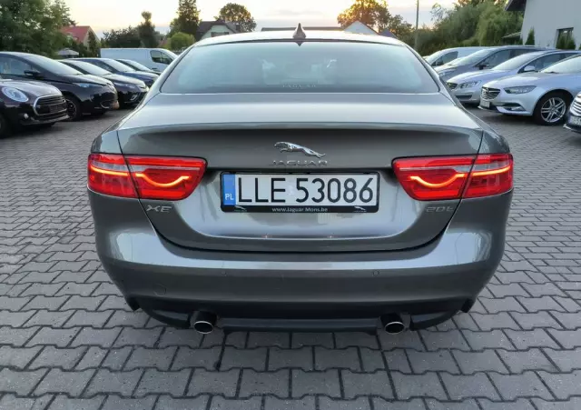 JAGUAR XE 2.0 T Prestige