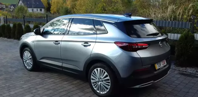 OPEL Grandland 