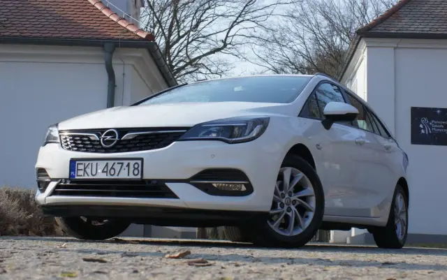 OPEL Astra 1.2 Turbo Start/Stop Elegance