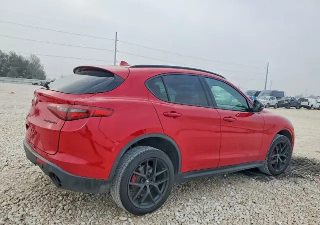 ALFA ROMEO Stelvio 2.0 Turbo 16V AT8-Q4 Lusso Ti