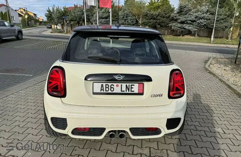 MINI  Mini 