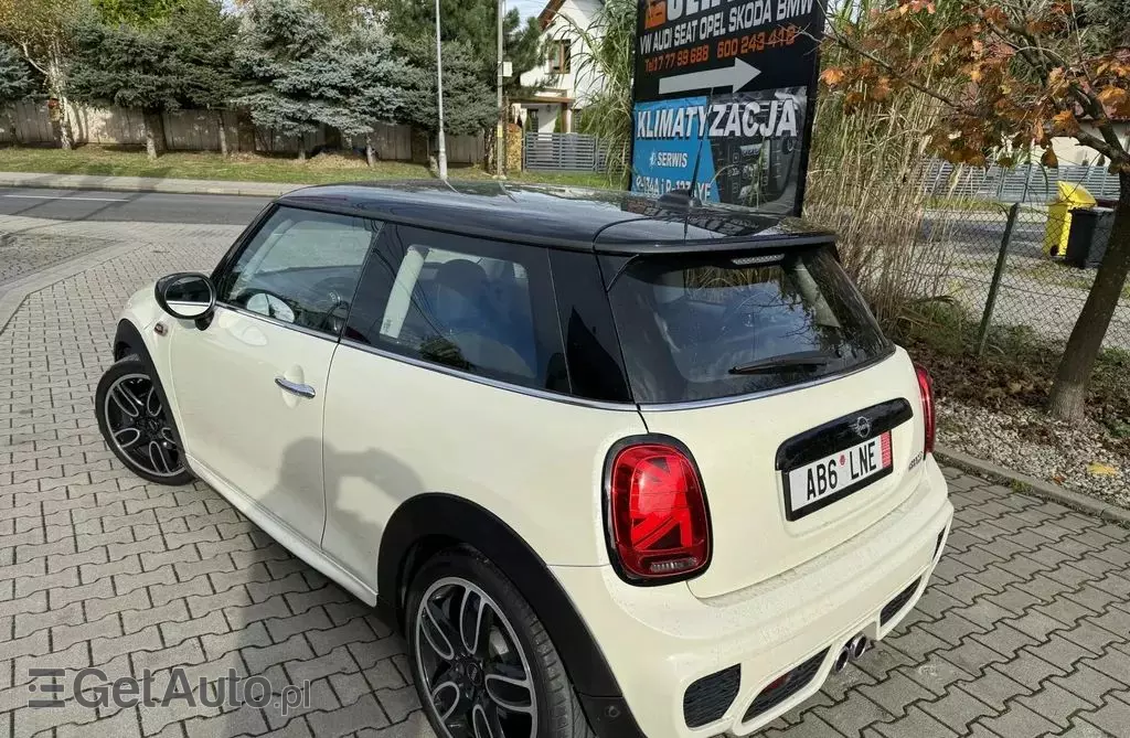 MINI  Mini 