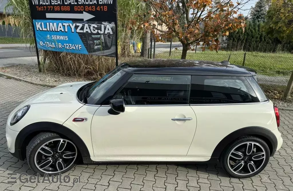 MINI  Mini 