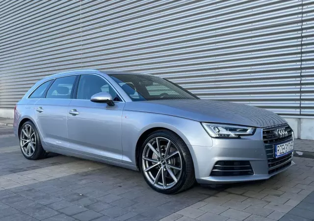 AUDI A4 2.0 TDI Quattro Sport S tronic