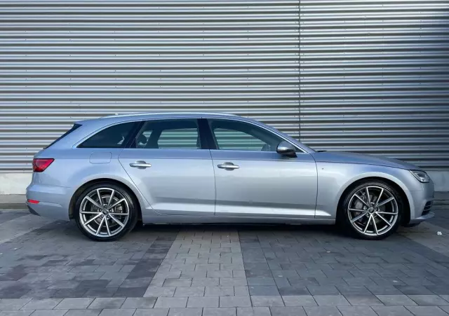 AUDI A4 2.0 TDI Quattro Sport S tronic