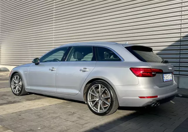 AUDI A4 2.0 TDI Quattro Sport S tronic