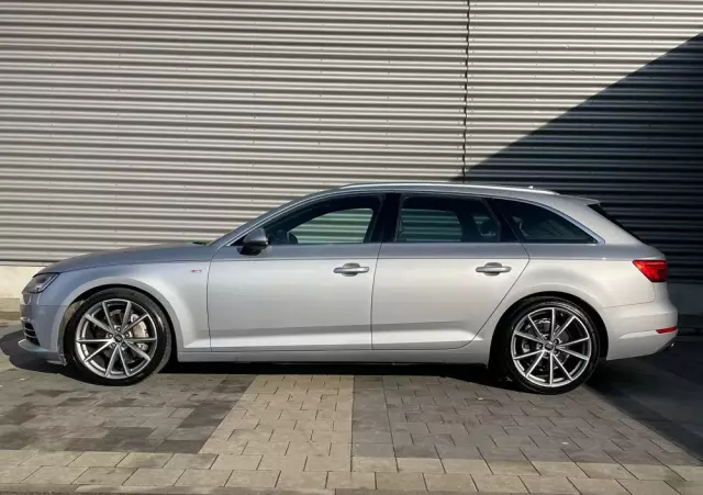 AUDI A4 2.0 TDI Quattro Sport S tronic