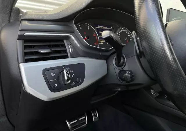 AUDI A4 2.0 TDI Quattro Sport S tronic