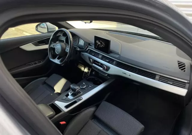 AUDI A4 2.0 TDI Quattro Sport S tronic