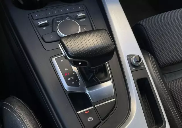 AUDI A4 2.0 TDI Quattro Sport S tronic