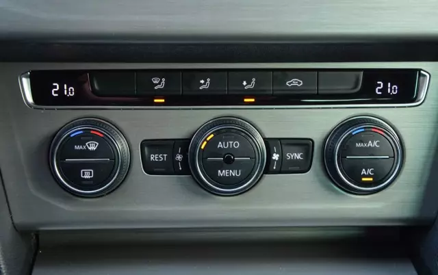 VOLKSWAGEN Passat 1.4 TSI BMT ACT Comfortline