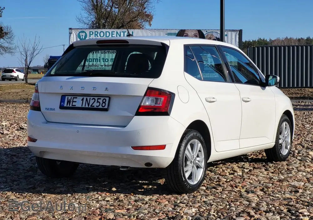 SKODA Fabia 1.0 Ambition