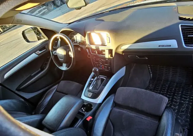 AUDI Q5 2.0 TDI Quattro S tronic