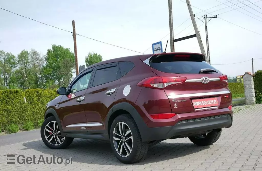 HYUNDAI Tucson 