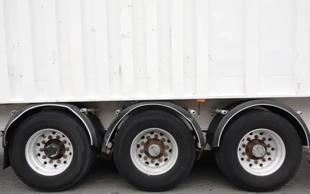 BENALU WYWROTKA ALUMINIOWA / 80 m3 