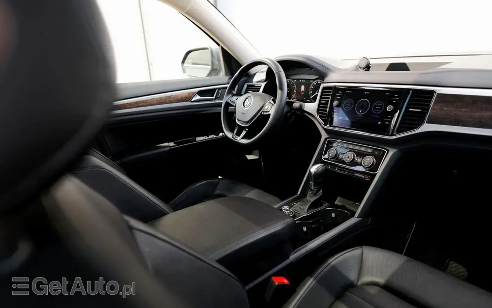 VOLKSWAGEN Atlas 