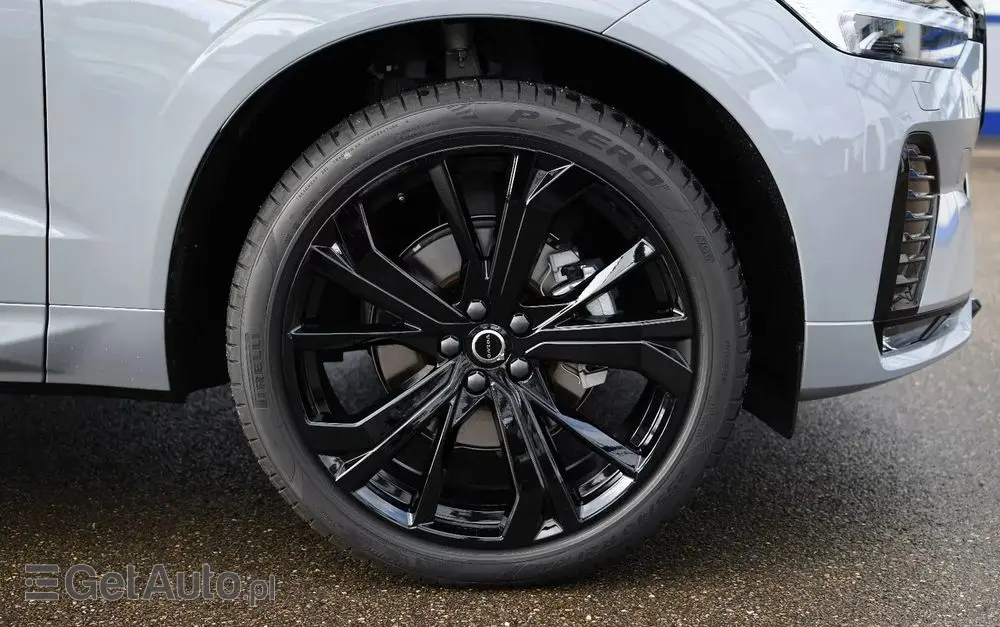 VOLVO XC 60 B5 B AWD Plus Black Edition