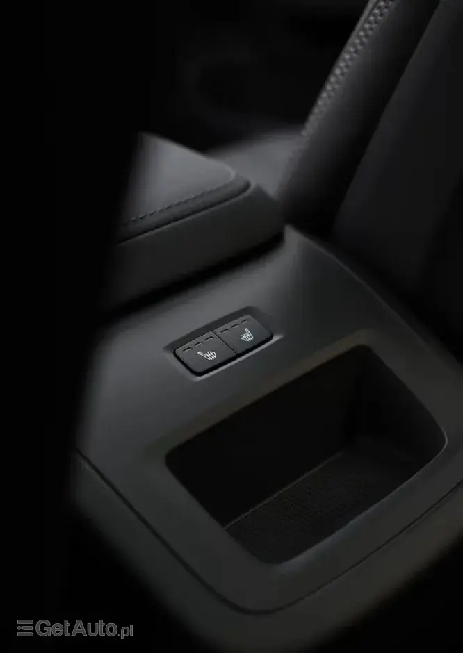 VOLVO XC 60 B5 B AWD Plus Black Edition