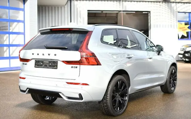 VOLVO XC 60 B5 B AWD Plus Black Edition