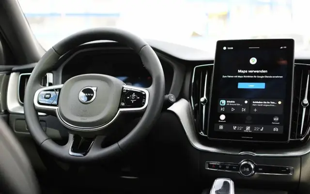 VOLVO XC 60 B5 B AWD Plus Black Edition